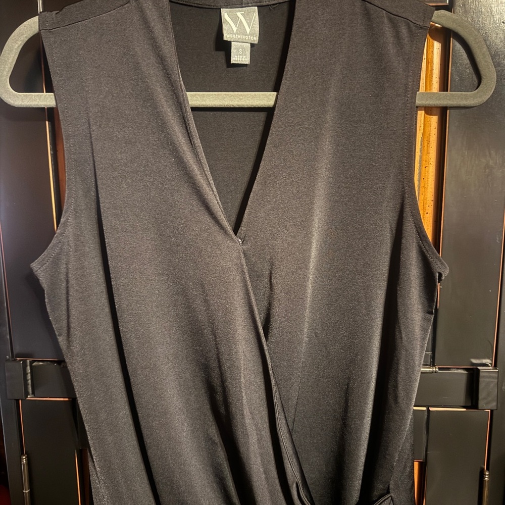 Worthington Black Sleeveless Blouse